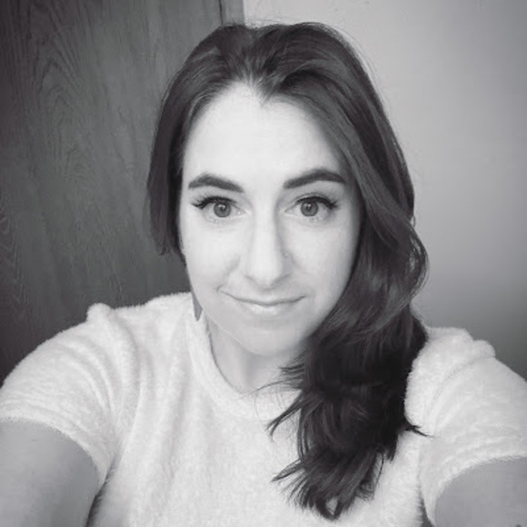 Meet your Posher, Jennifer - Picture 1 of 1